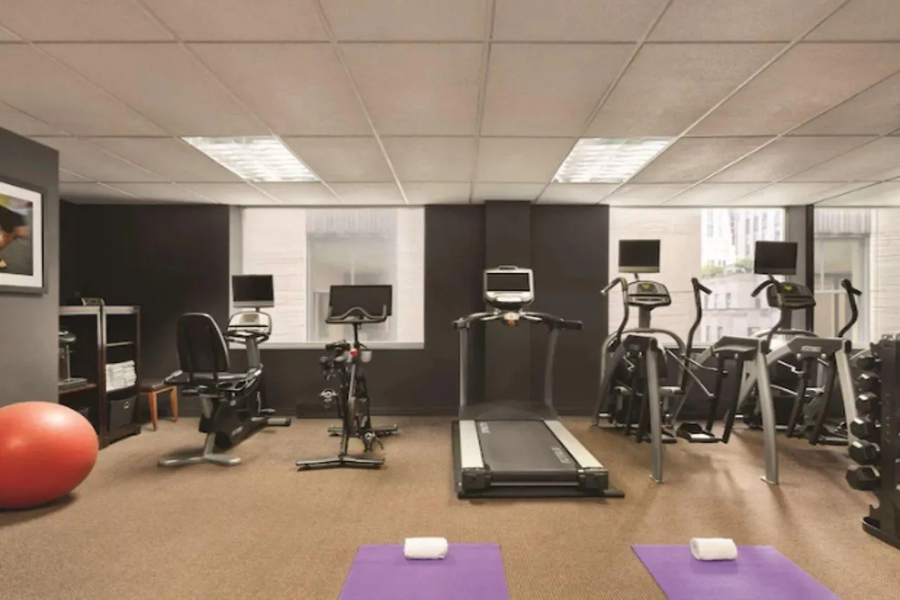 فندق Doubletree By Hilton New York Midtown Fifth Ave