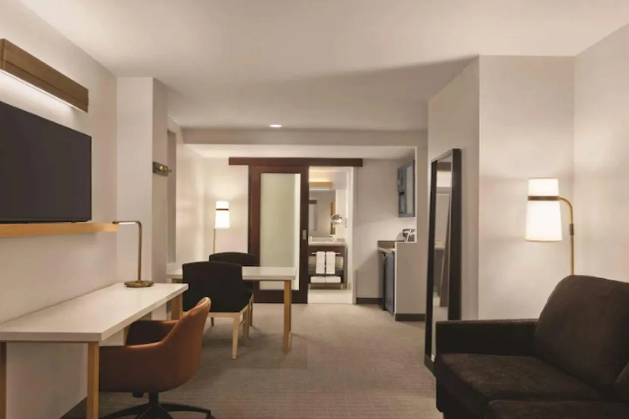 Doubletree By Hilton New York Midtown Fifth Ave Hotel