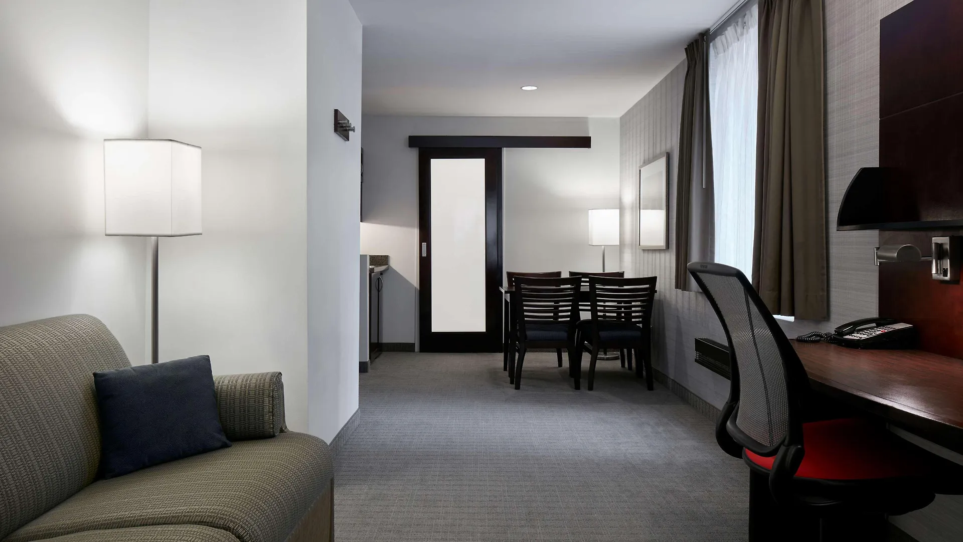 Doubletree By Hilton New York Midtown Fifth Ave Hotel