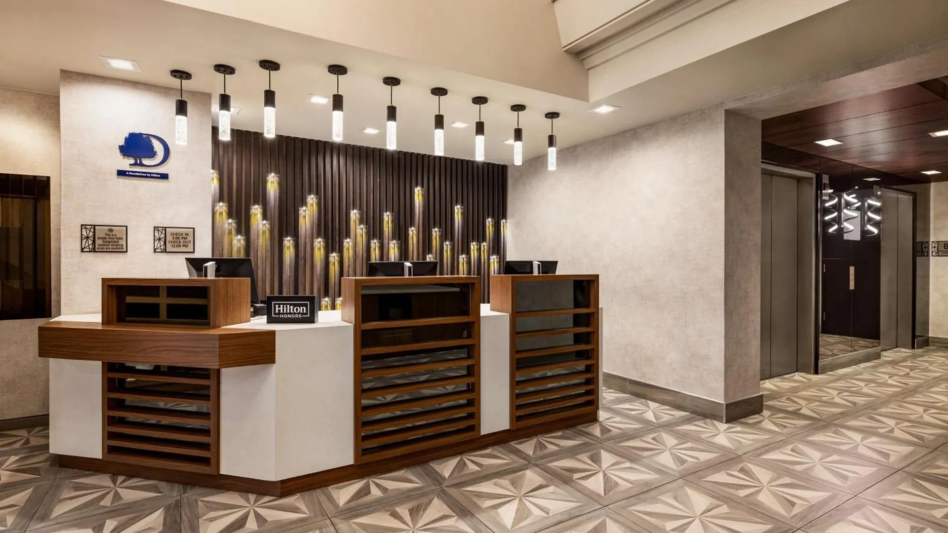 Doubletree By Hilton New York Midtown Fifth Ave Hotel